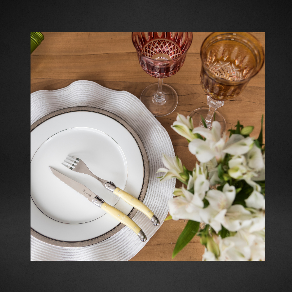 Conjunto De 6 Facas Laguiole Luxo Com Cepo De Madeira, Marfim